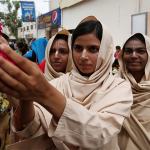 devotees-seek-blessings-during-rathayatra-in Karanchi-Pakistan